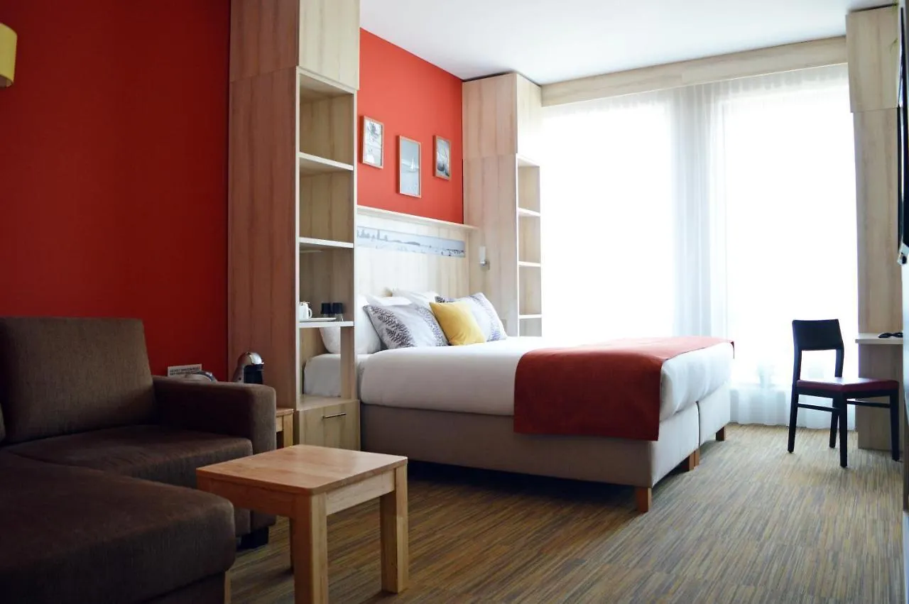 Skotel Amsterdam, Hotelschool The Hague
